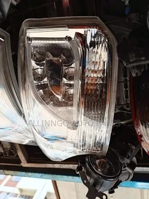 Toyota Hilux Vigo Headlight