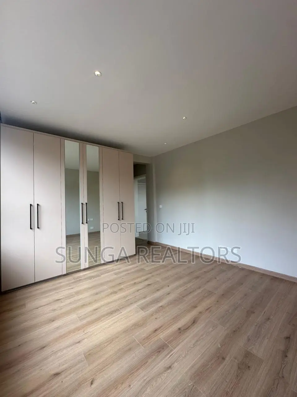5bdrm House in Manyani, Muthangari for rent