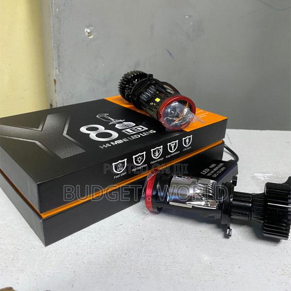Y8 H4 Mini Projector Led Bulbs With Super Bright White Beam Technology