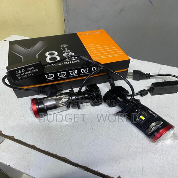 Y8 H4 Mini Projector Led Lights With Long Lifespan Cooling Technology