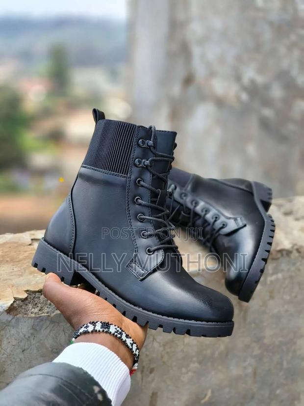 Black Chunky Ankle Boots Size 37-41 Free CBD Delivery - thumbnail 2