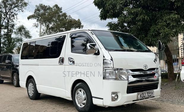 Toyota HiAce 2016 White - thumbnail 4