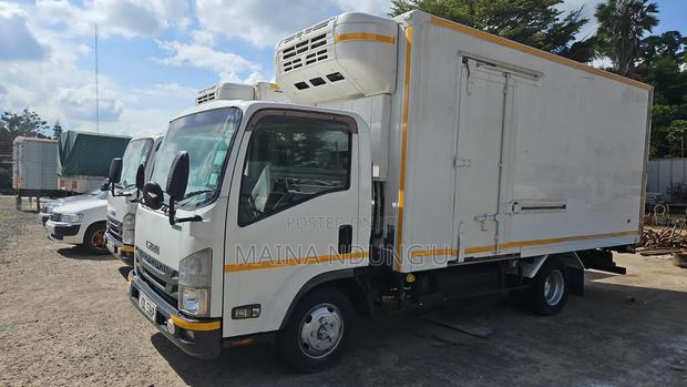Isuzu Elf 2016 - thumbnail 2
