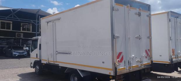 Isuzu Elf 2016 - thumbnail 5
