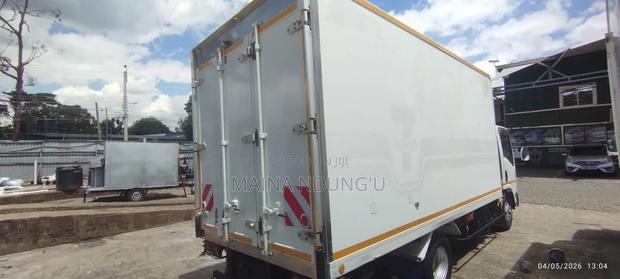 Isuzu Elf 2016 - thumbnail 6