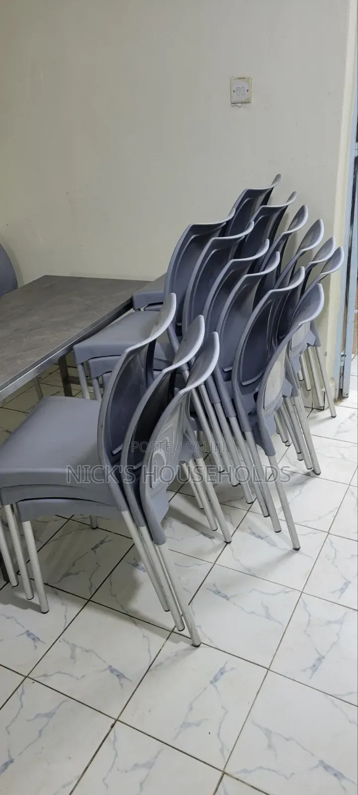 Modern Hotel Plastic Chairs/ Comfort Plastic Chair With Metallic Legs