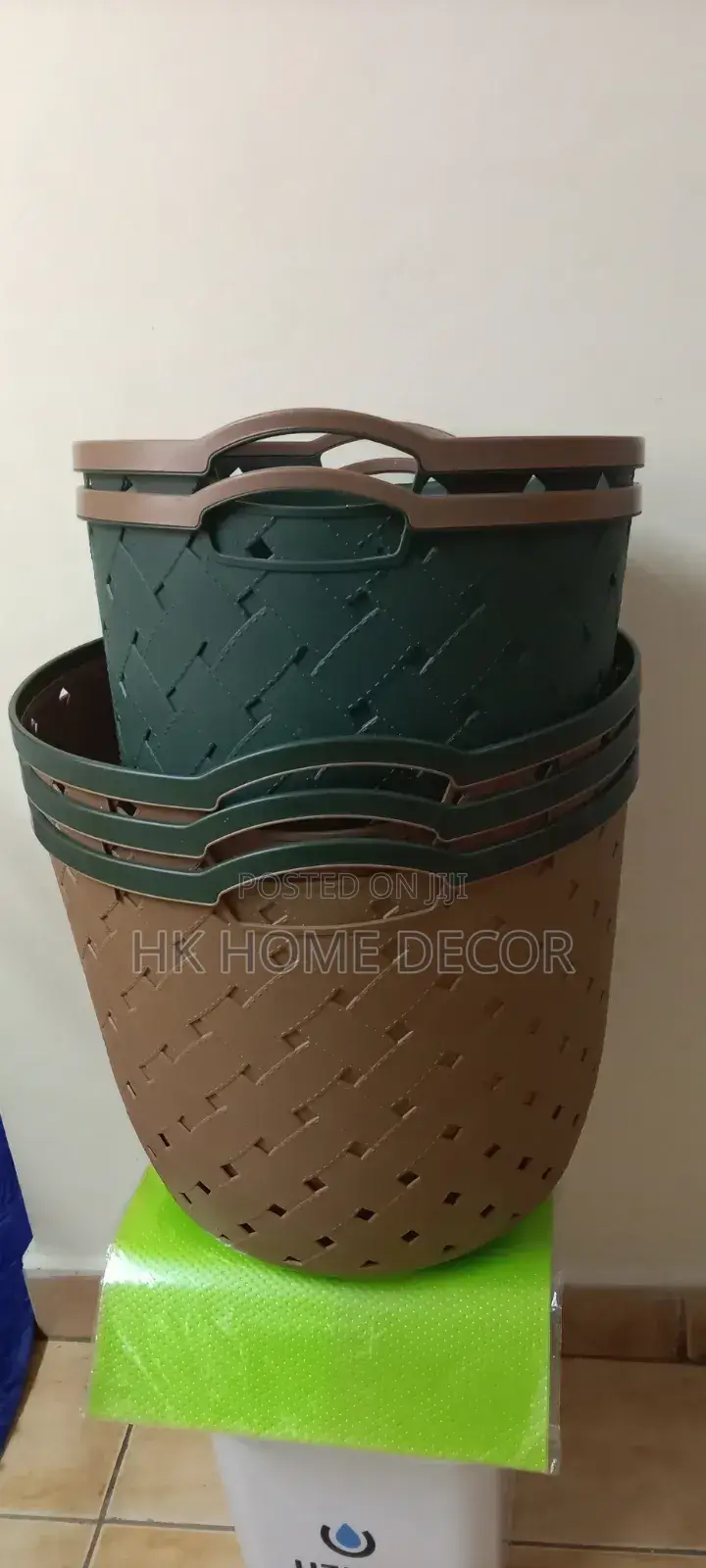 Plastic Hand Basket (Small)