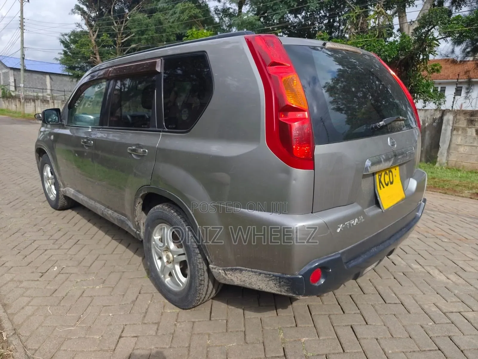 Nissan X-Trail 2.0 Automatic 2008 Gold