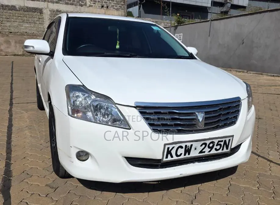 Toyota Premio 2012 Silver