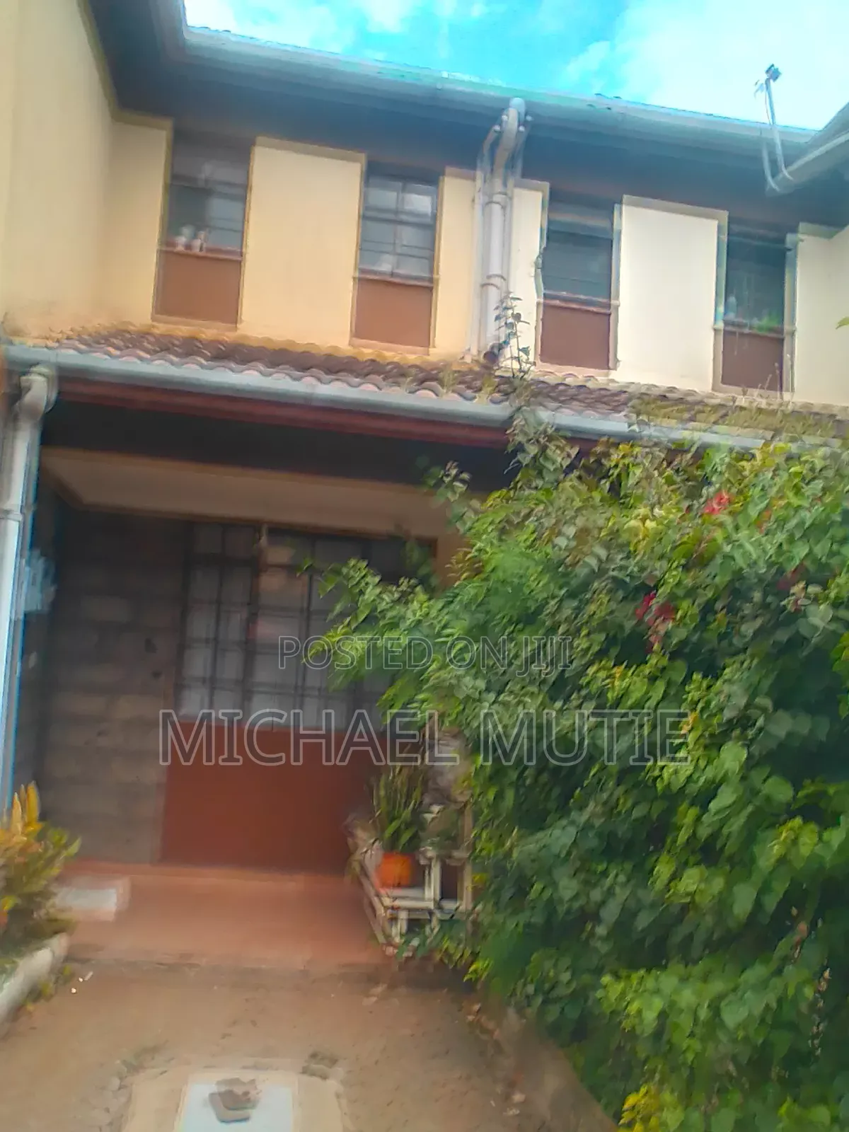 4bdrm Maisonette in Komarocks for sale