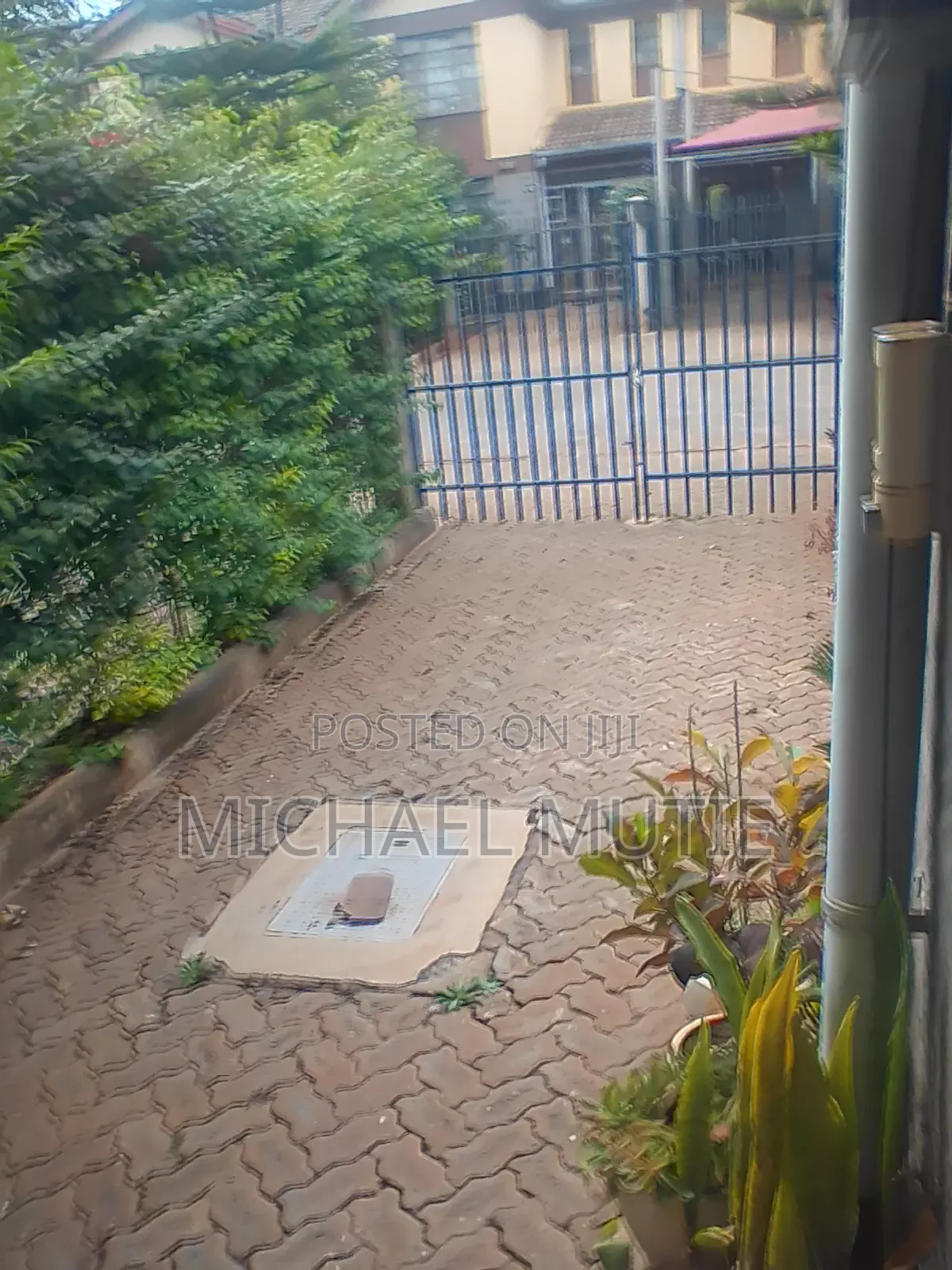 4bdrm Maisonette in Komarocks for sale