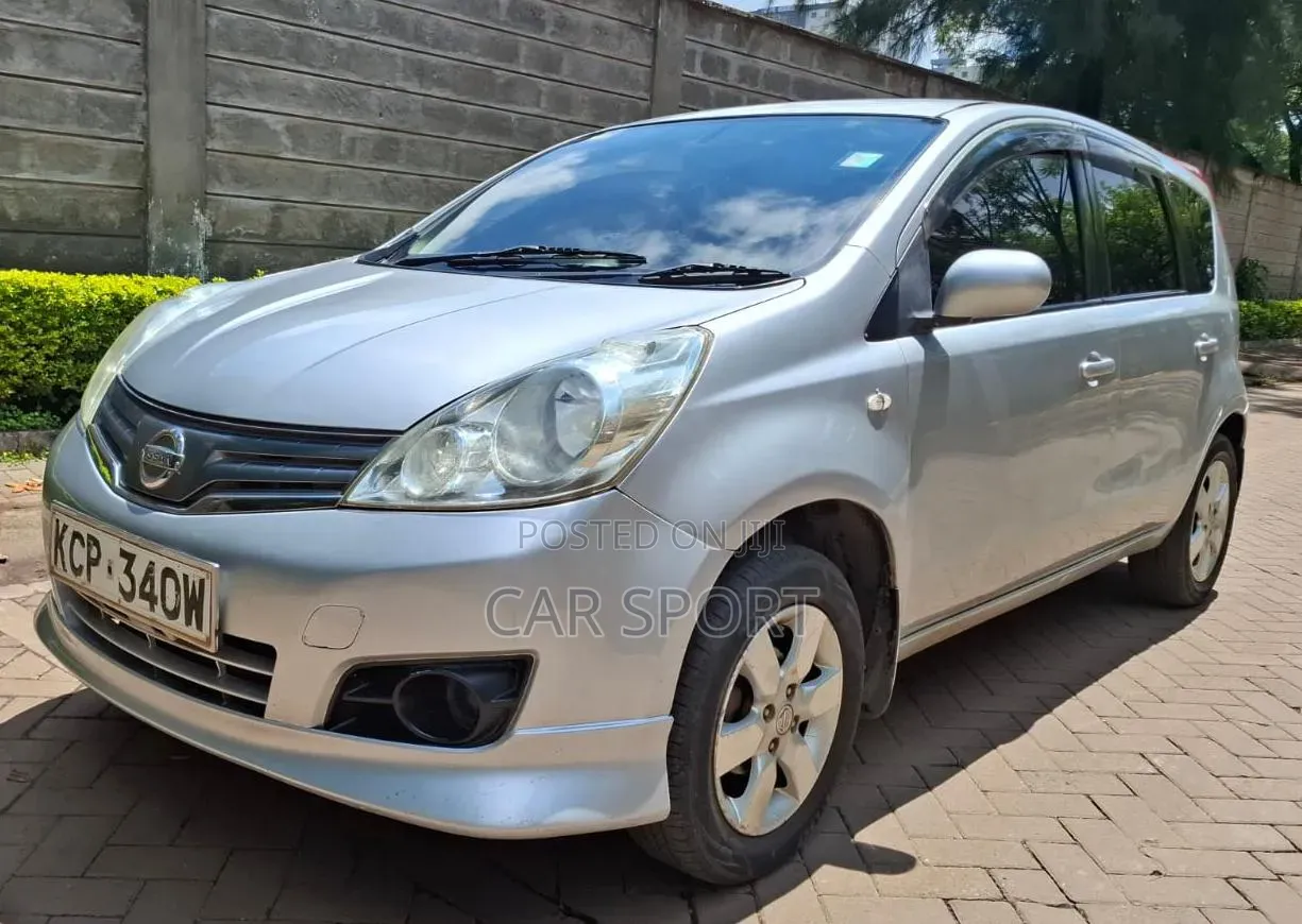 Nissan Note 2011 Silver