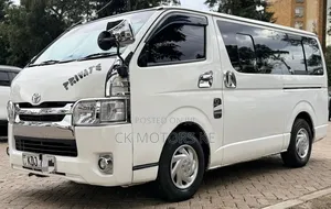 Toyota HiAce 2016 White