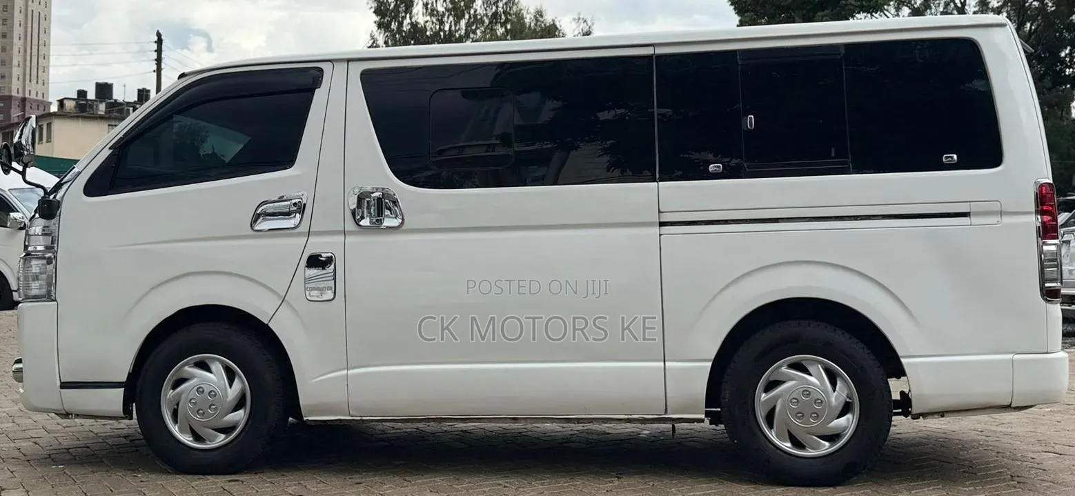 Toyota HiAce 2016 White