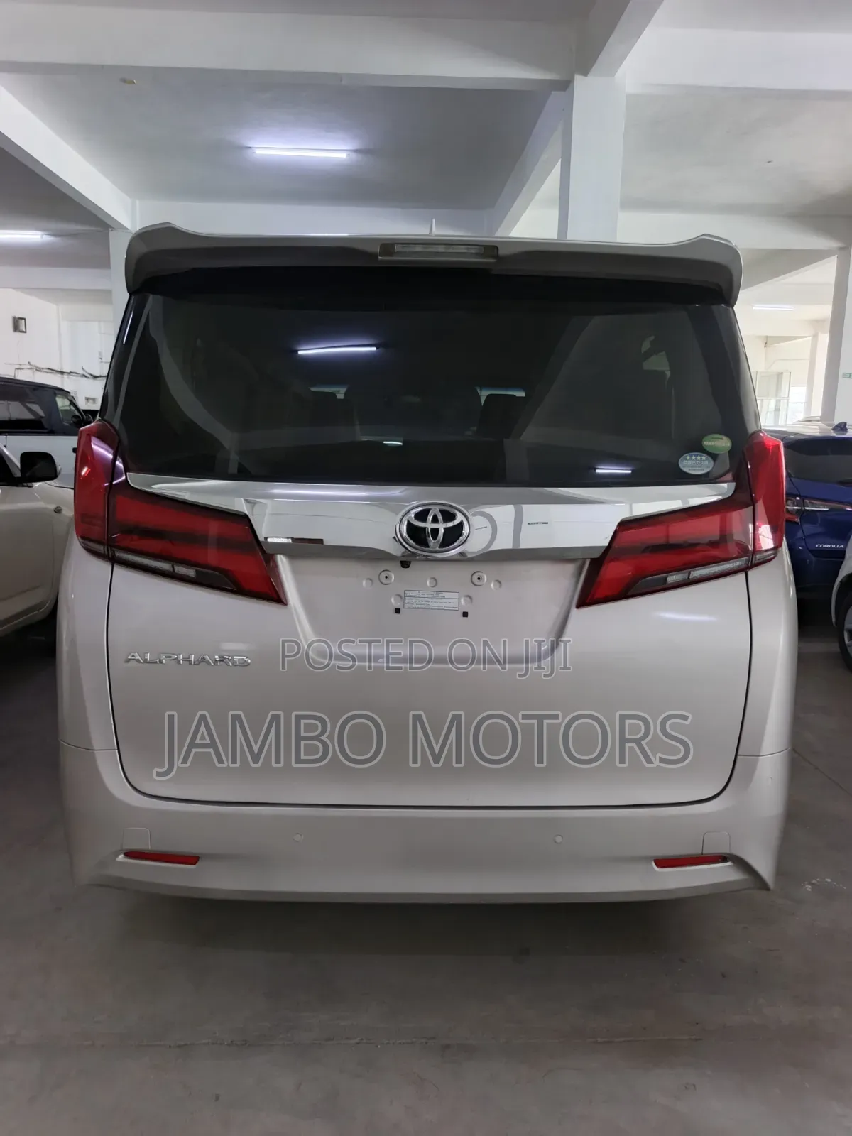 Toyota Alphard 2.5 Petrol FWD 2019 Gold