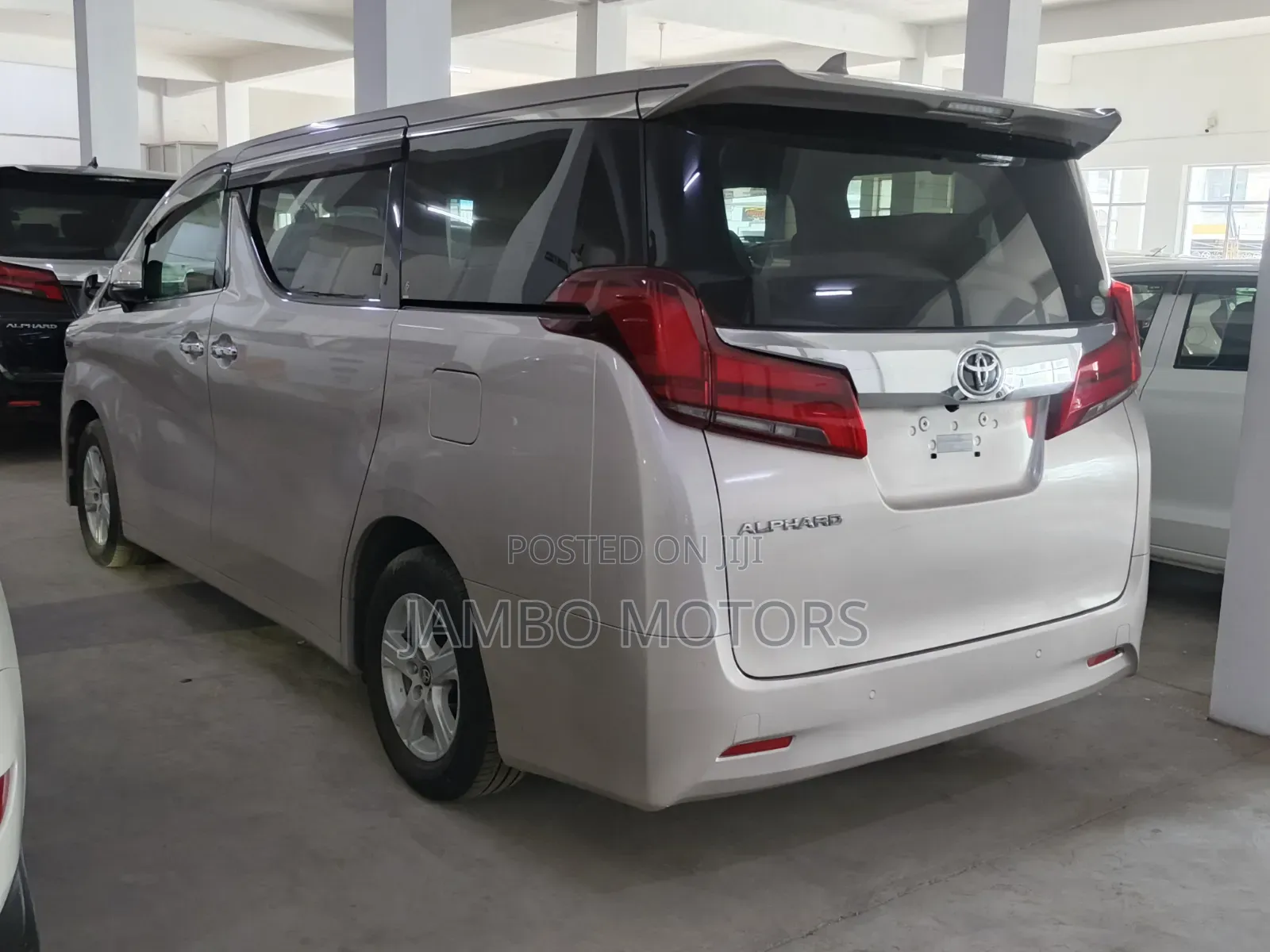 Toyota Alphard 2.5 Petrol FWD 2019 Gold