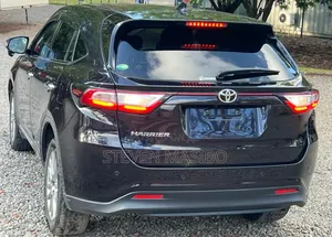 Toyota Harrier 2.0 2019 Black