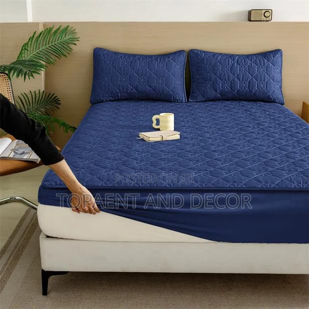 Breathable Navy Blue Waterproof Mattress