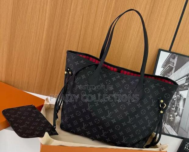 Louis Vuitton Bucket Bags - thumbnail 7