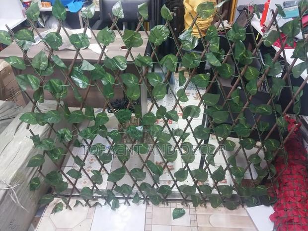 Extendable Balcony Privacy Fence