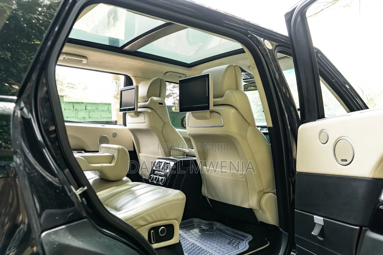 Land Rover Range Rover Vogue 2016 Black