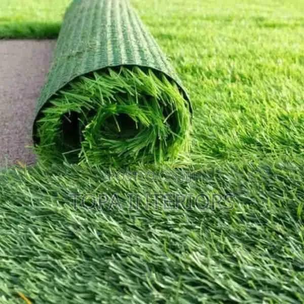Fluffy Turf Grass Carpets That Is Foot Friendly and Water Resistant