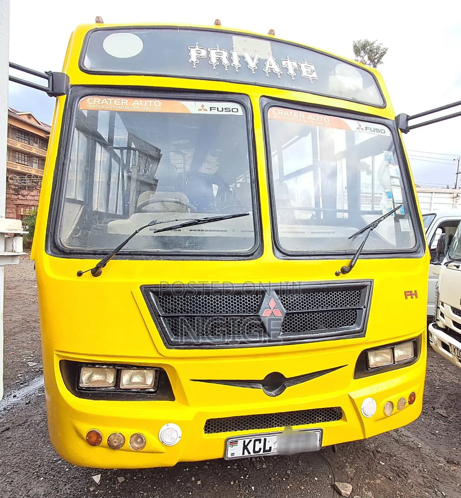 Mitsubishi Fuso Canter 2015 Yellow