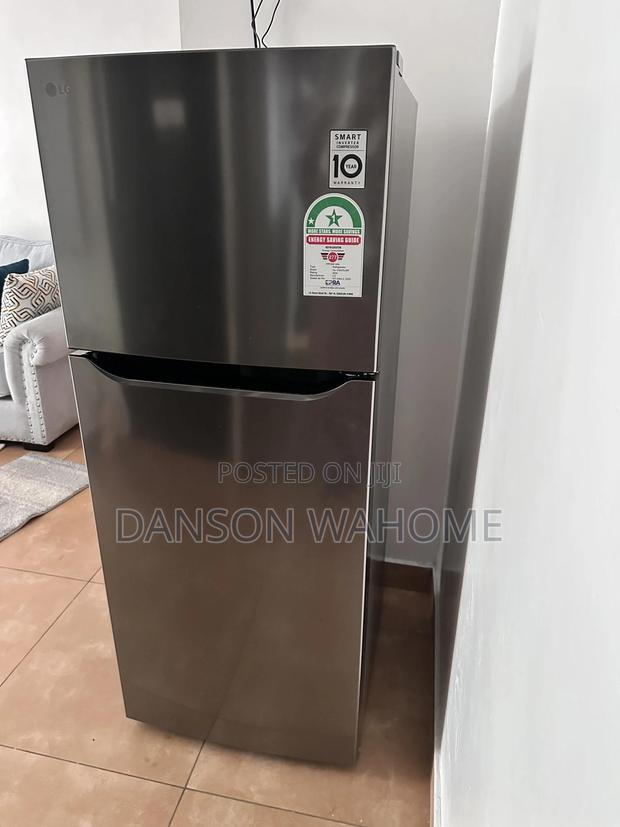 Excellent Condition Fridge – Upgraded to Bigger Size - thumbnail 3