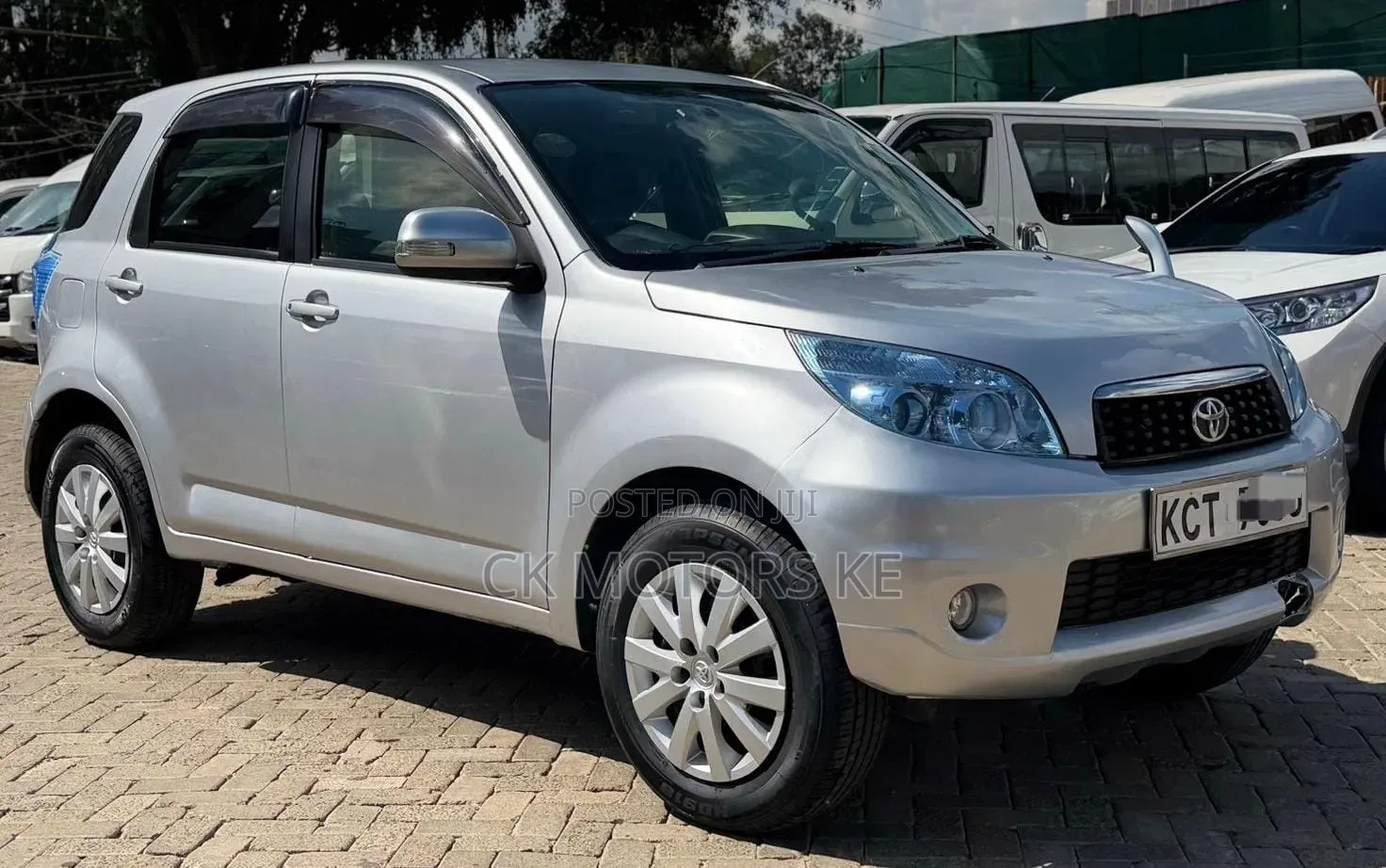 Toyota Rush 1.5 AWD 2013 Silver