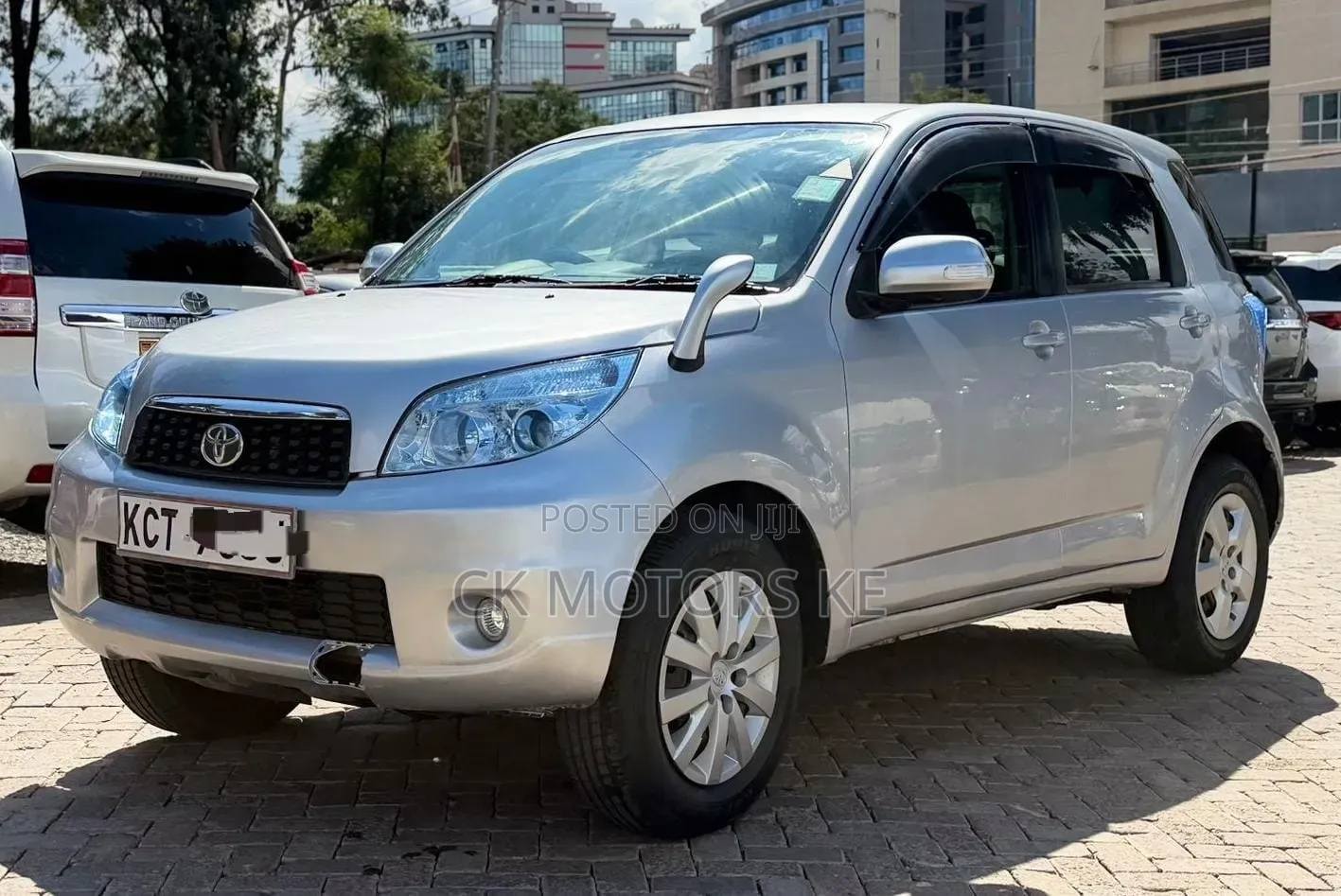 Toyota Rush 1.5 AWD 2013 Silver