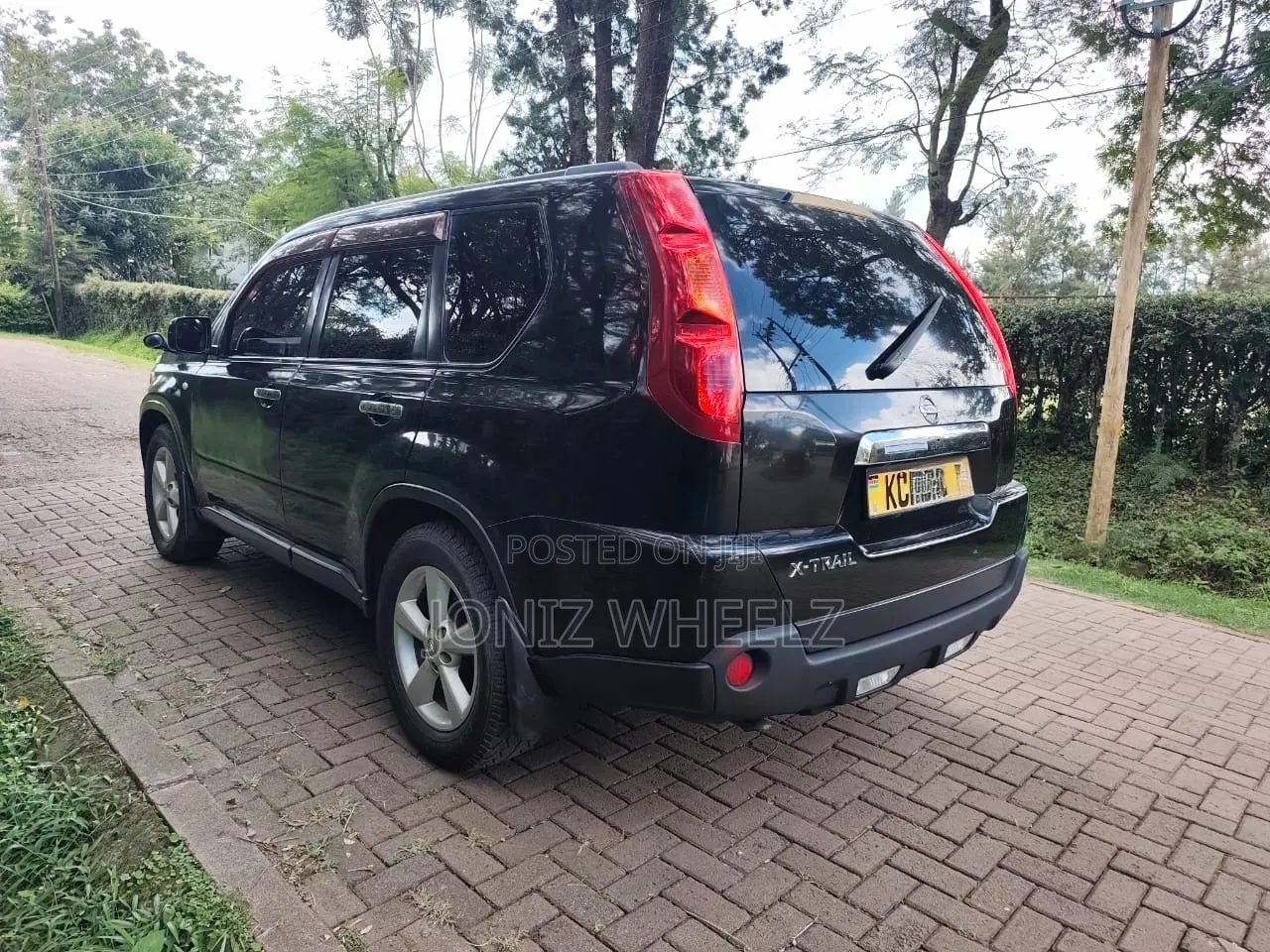 Nissan X-Trail 2.0 Petrol XE 2010 Black