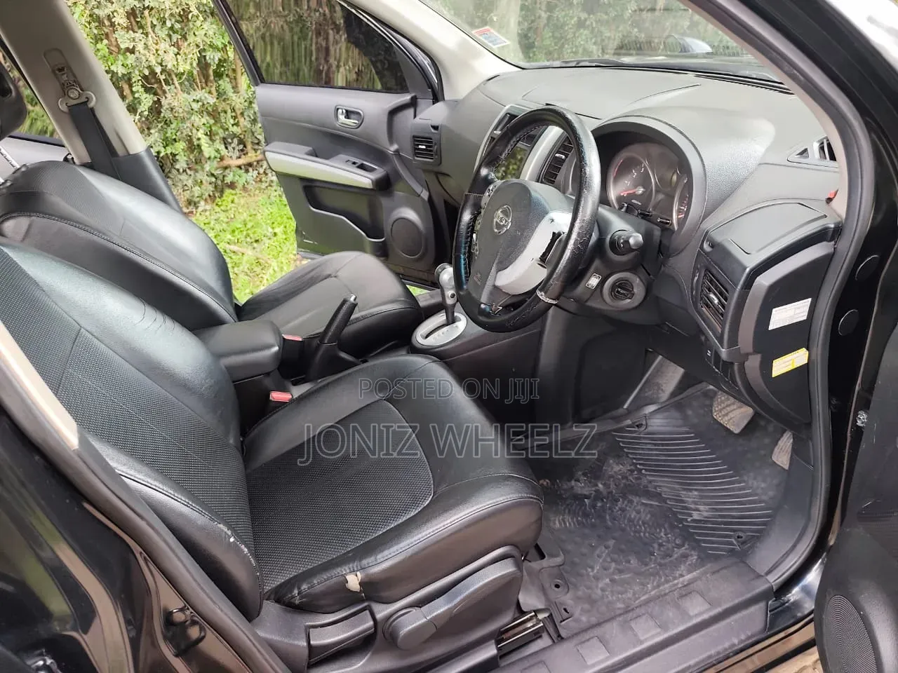 Nissan X-Trail 2.0 Petrol XE 2010 Black
