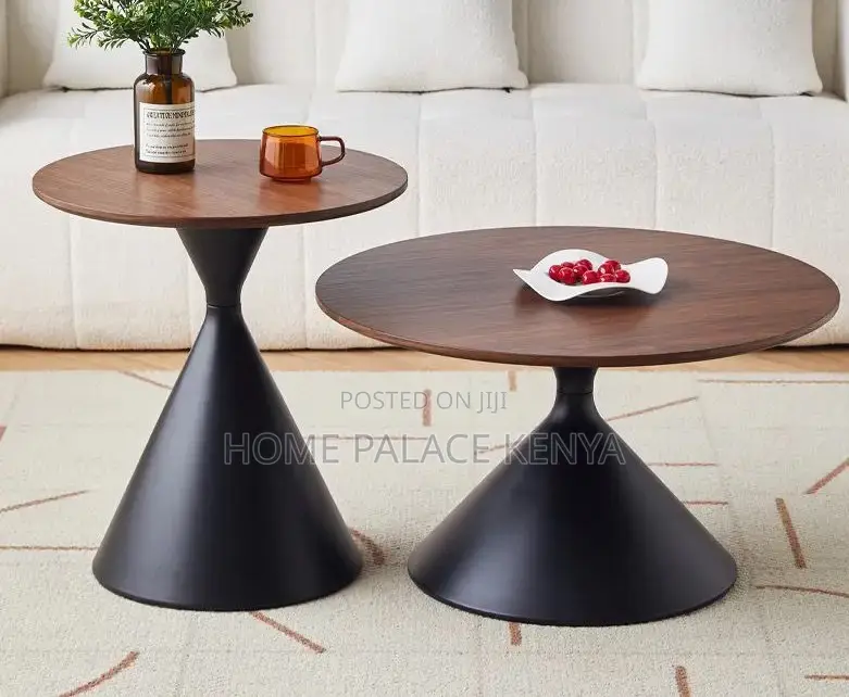 Coffee Table: Luxury Wooden Round Coffee Table