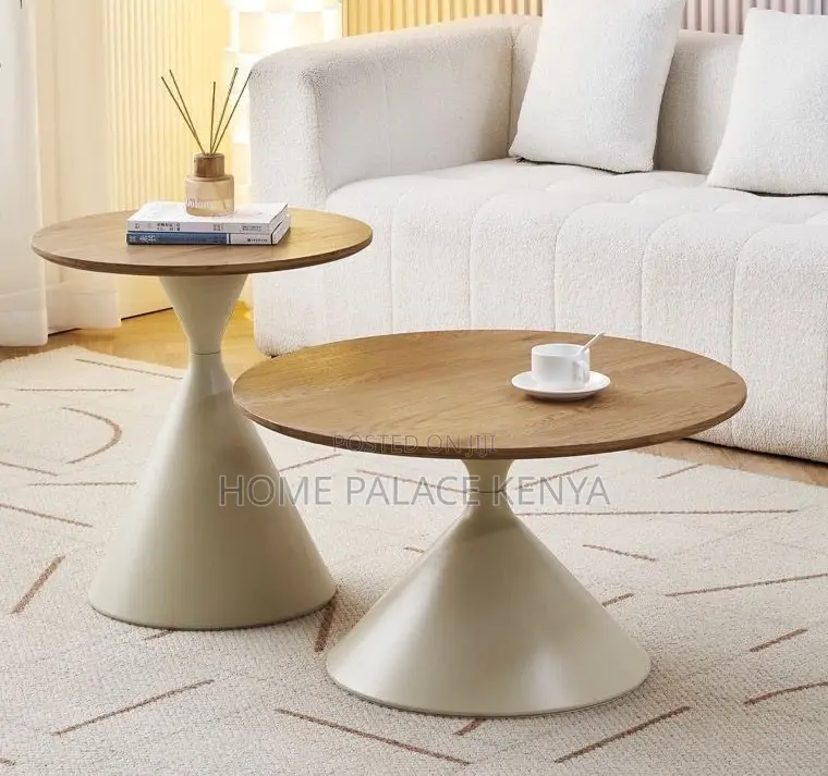 Coffee Table: Luxury Wooden Round Coffee Table