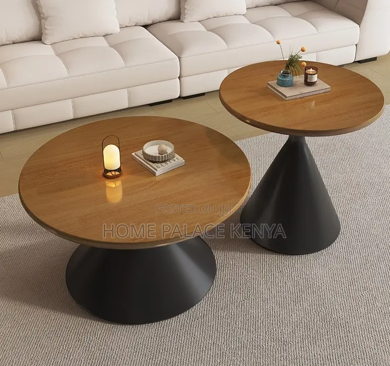 Coffee Table: Luxury Wooden Round Coffee Table