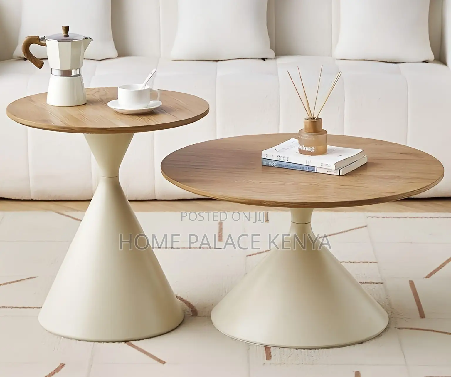 Coffee Table: Luxury Wooden Round Coffee Table