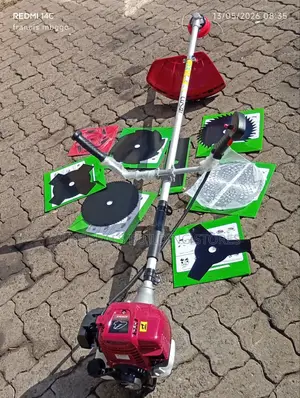 8 Cutting Blade Brush Cutter Machine