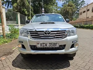 Toyota Hilux 2.5 D-4D SRX 2012 Silver