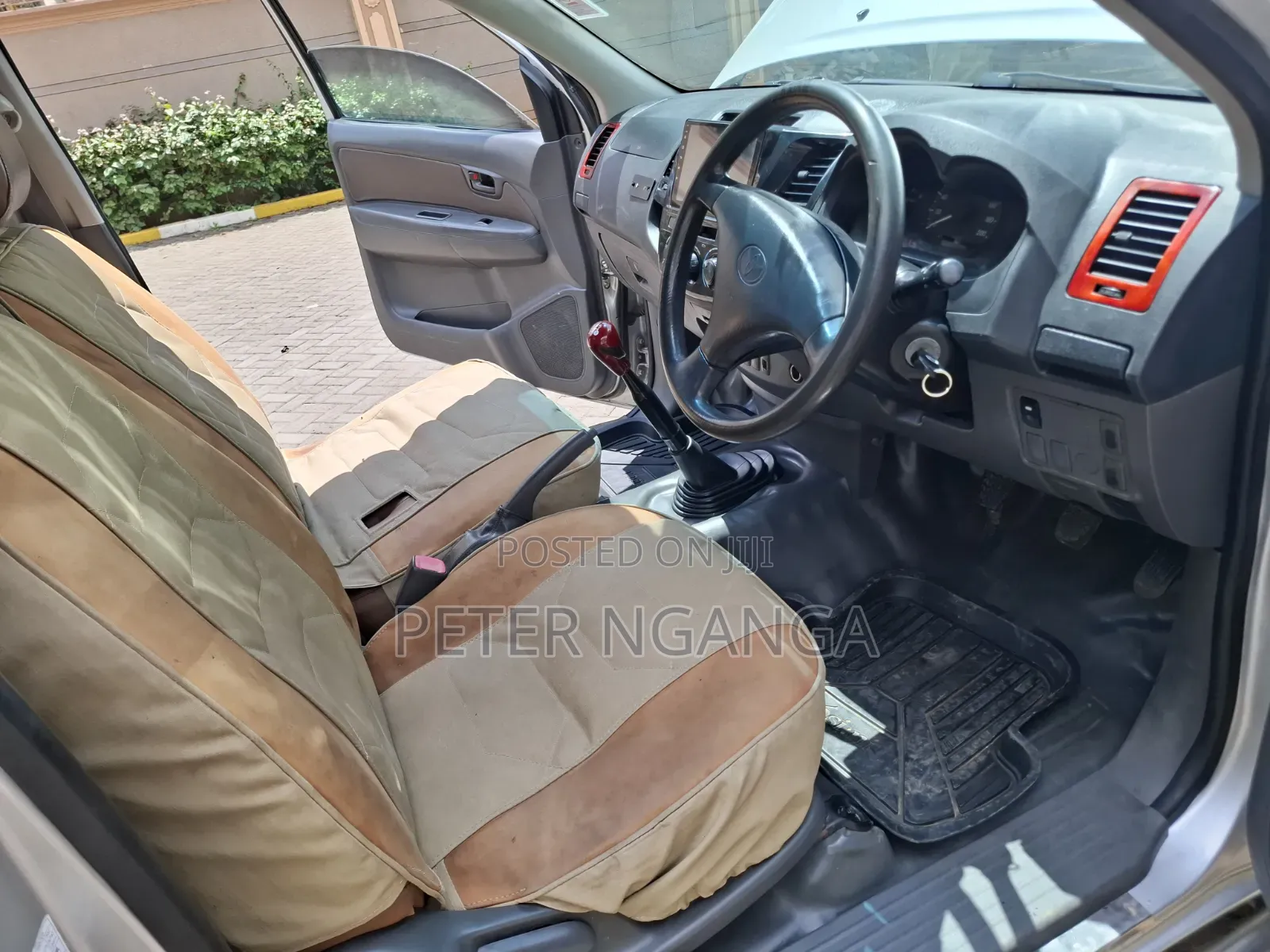 Toyota Hilux 2.5 D-4D SRX 2012 Silver