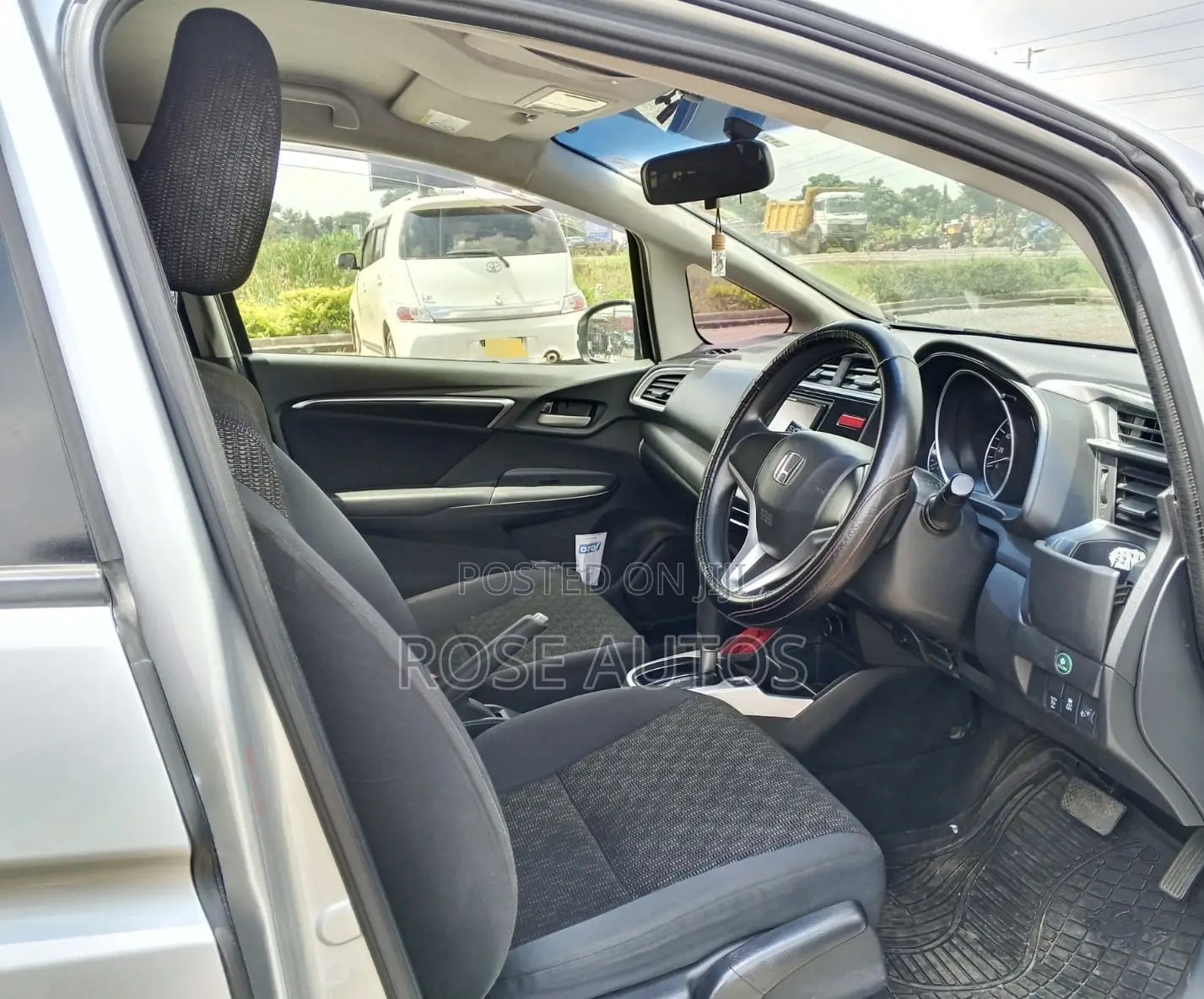 Honda Fit 2016 Silver