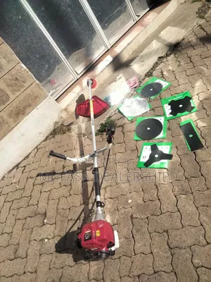 Hand Operated Brush Cutter