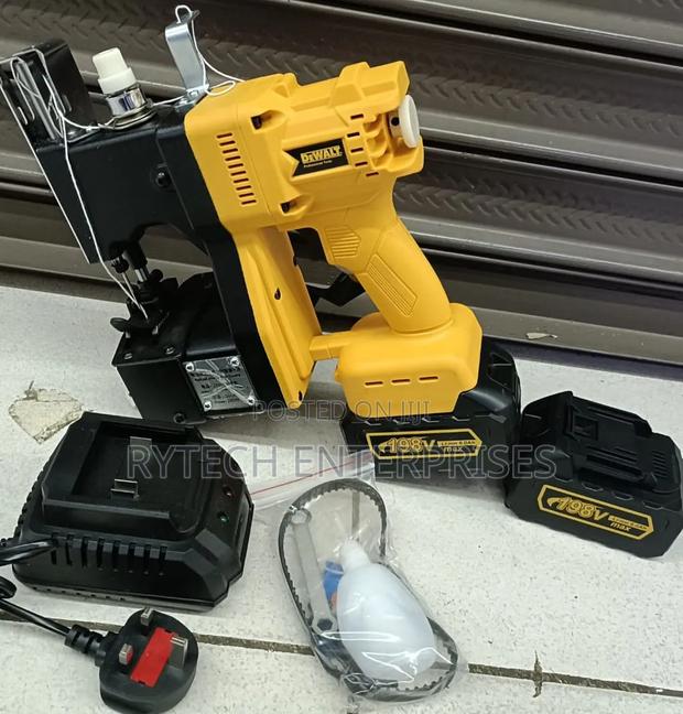 Dewalt Rechargeable Bag Closer Machine (Cordless)