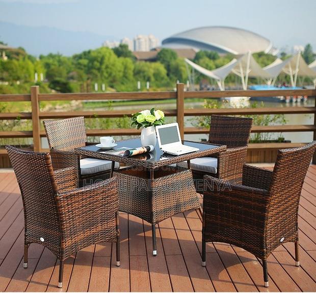 Outdoor Set: 4 Seater All Weather Rattan Dining Table Set