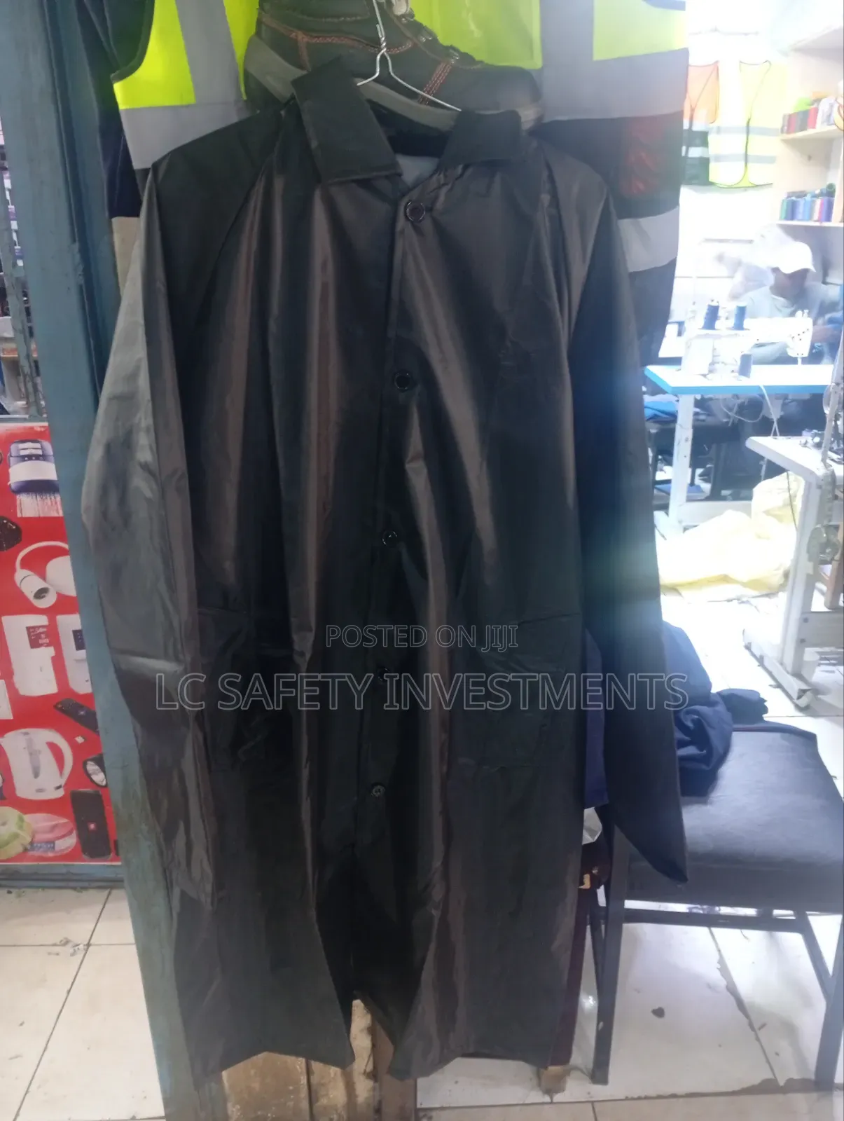 Raincoats With Inner Lining