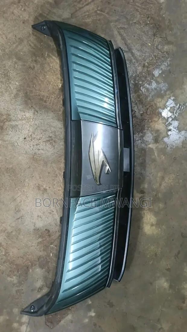Toyota Harrier Grill - thumbnail 2