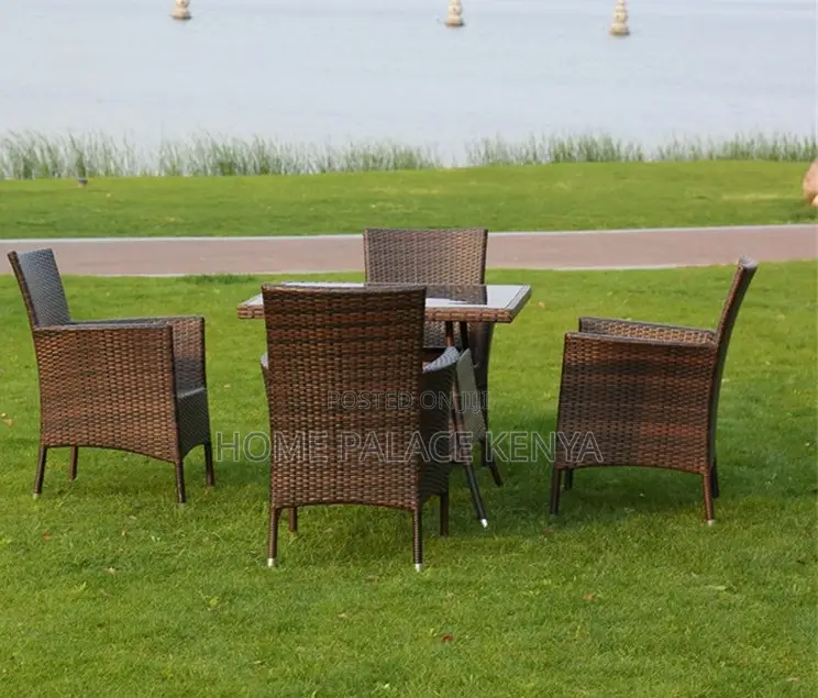 Outdoor Set: 4 Seater All Weather Rattan Dining Table Set