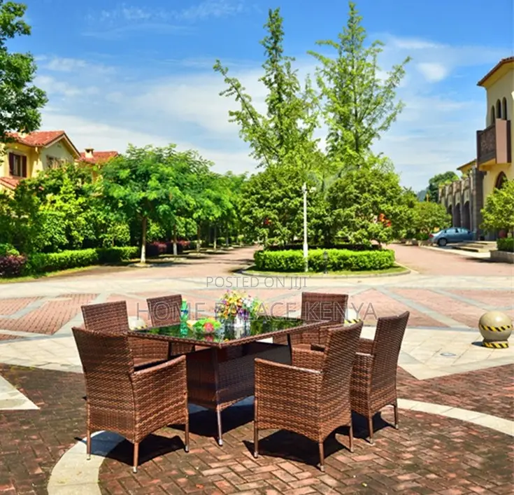 Outdoor Set: 4 Seater All Weather Rattan Dining Table Set
