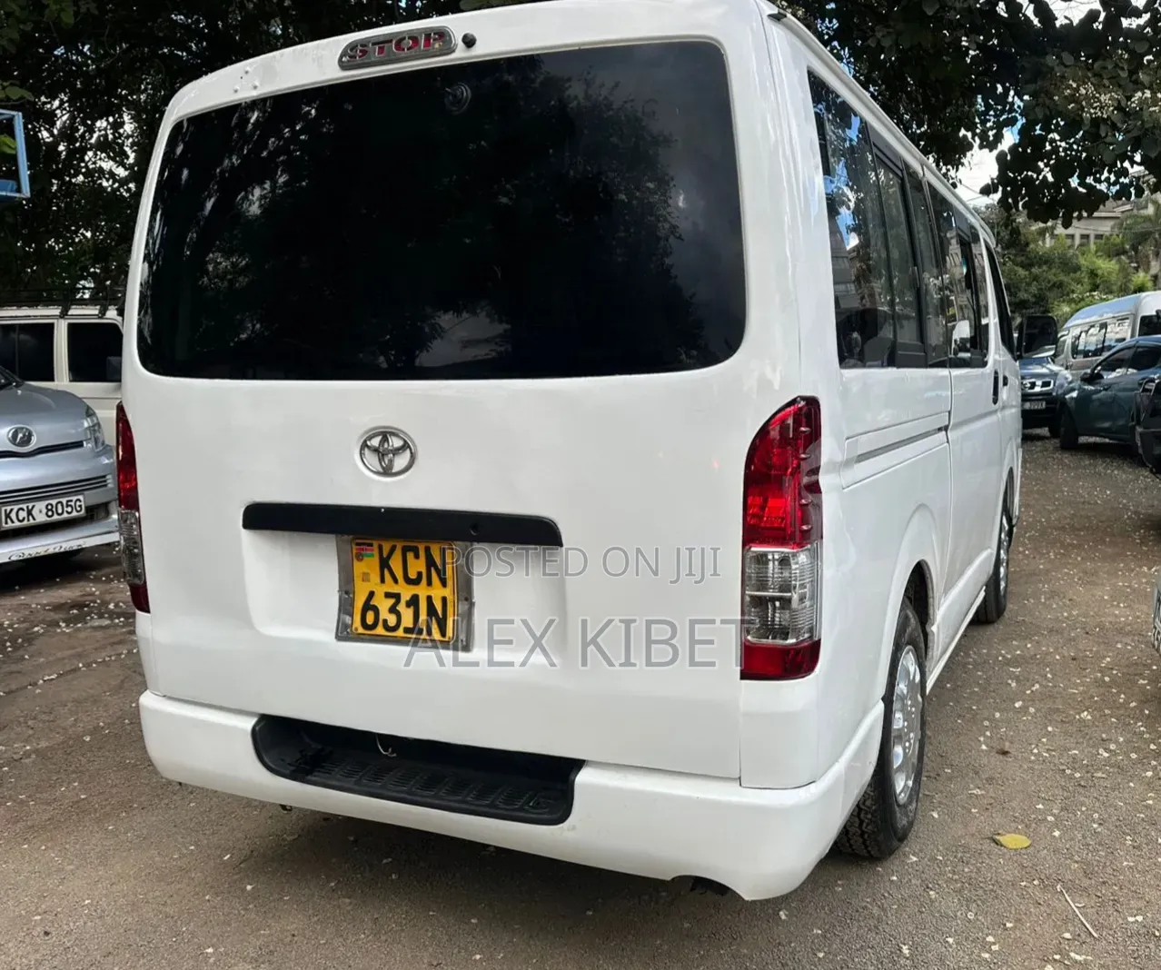 Toyota HiAce 2011 White