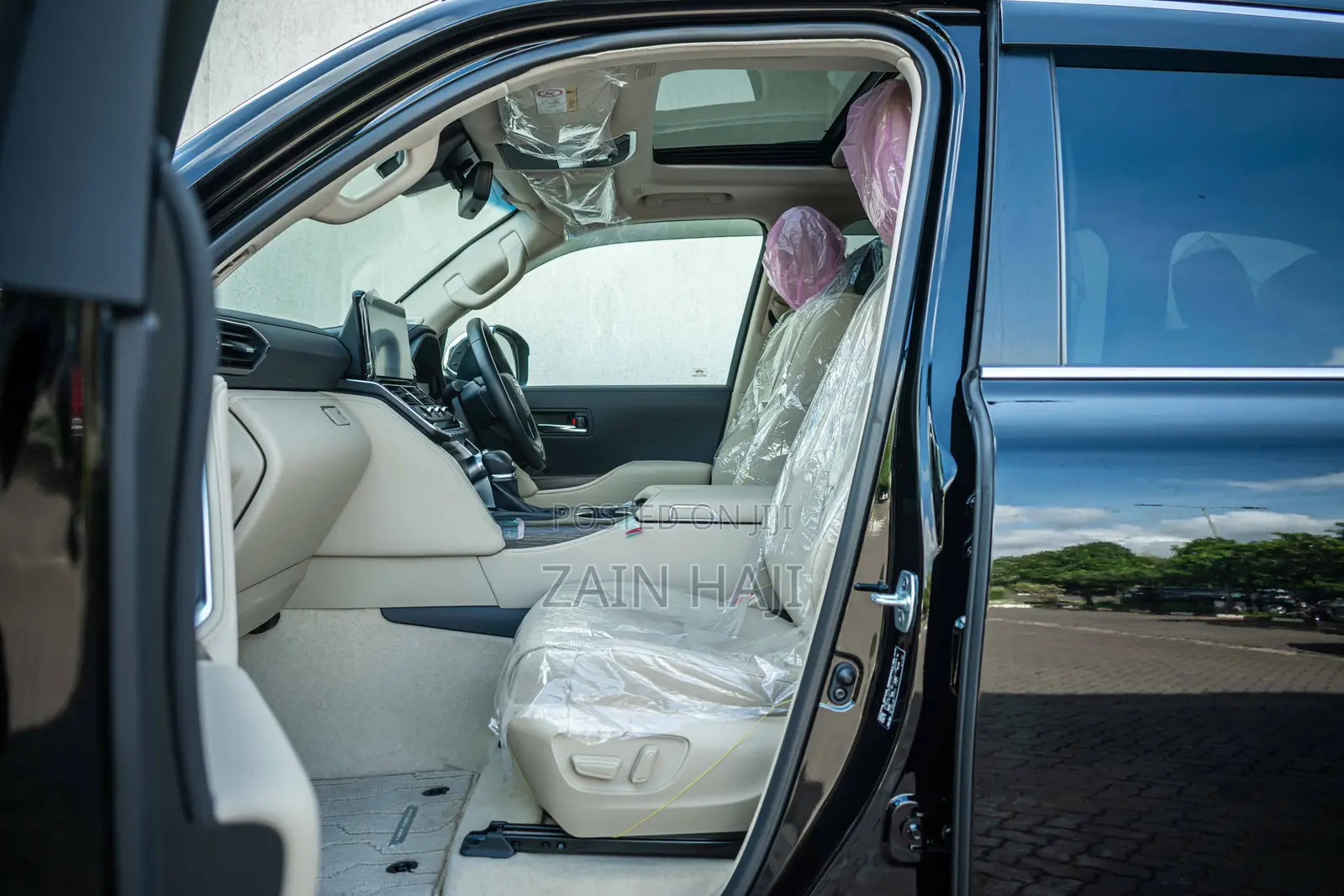 Toyota Land Cruiser LC300 2023 Black