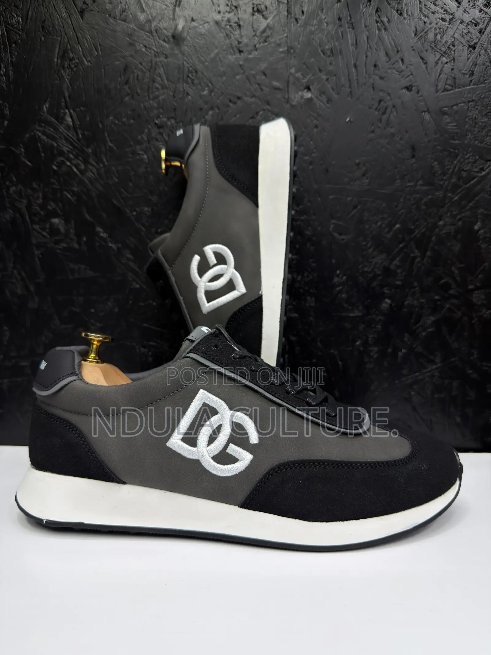Dolce and Gabbana Dg Cushion Sneakers